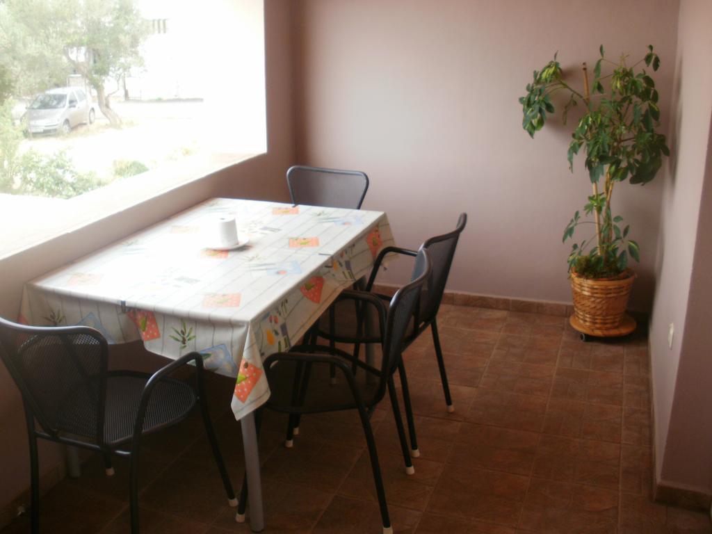 Corry 1 Apartment Ravni Room photo